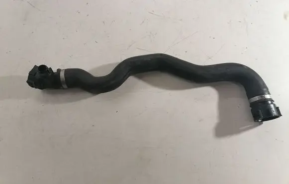BMW 1 F20 F21 Intercooler pipe mounting bracket 7811127 127089 148378
