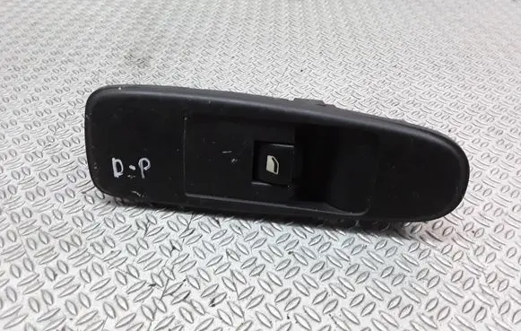 Citroen C4 I Picasso Electric window control switch 96639377ZD