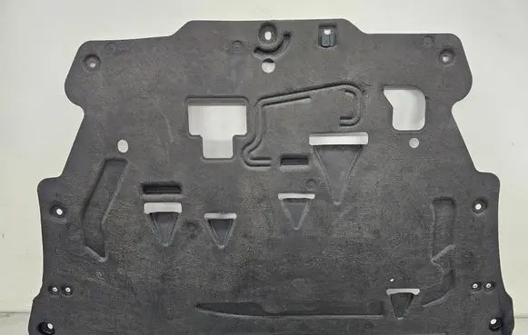 Volvo V90 Cross Country Engine splash shield/under tray 32226491