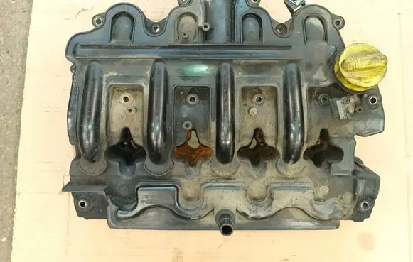 Renault Espace - Grand espace IV Rocker cam cover 8200277372