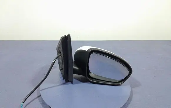 Dacia Sandero Front door electric wing mirror 