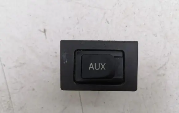Toyota Prius (XW20) AUX in-socket connector 
