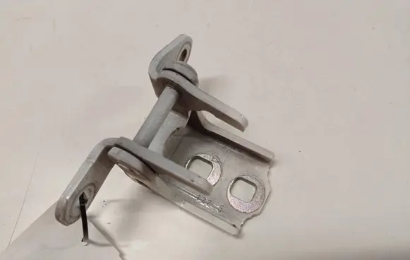 Opel Insignia A Rear door lower hinge 059RLL ES03A046574