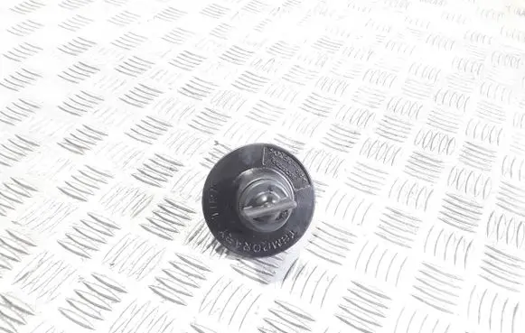Honda CR-V Spare wheel bolt 