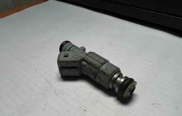 Toyota Avensis T220 Fuel injector 2325002040 0280155800