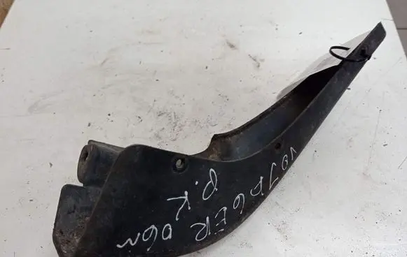 Chrysler Voyager Front mudguard 0R071TRMAA