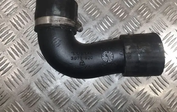 Volvo XC60 Intercooler hose/pipe 30751920
