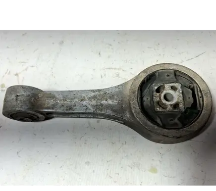 Engine mount bracket