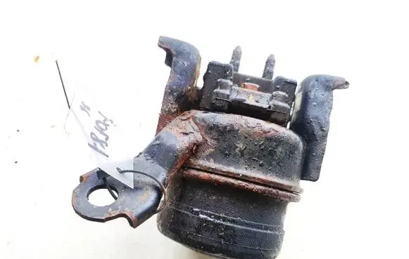 Toyota Avensis Verso Engine mount bracket