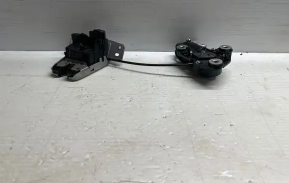 Volvo S90, V90 Tailgate/trunk/boot lock/catch/latch 31484594