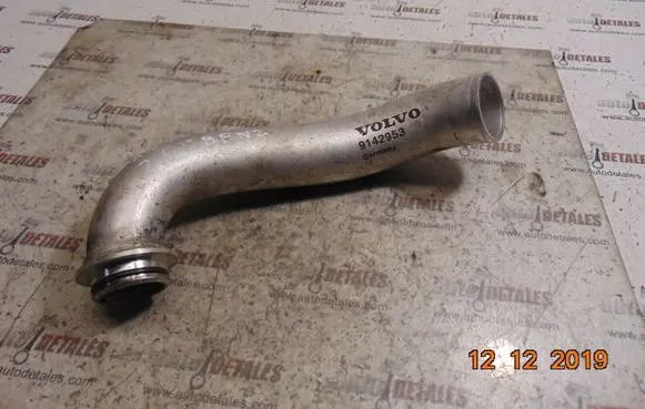 Volvo XC90 Intercooler hose/pipe 9142953