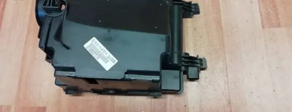 Citroen C4 Grand Picasso Fuse box set 9804681980