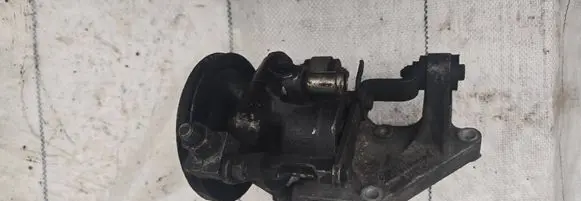 Opel Frontera A Power steering pump 91140190