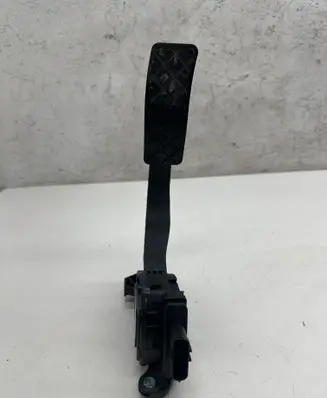 Audi A8 S8 D4 4H Accelerator throttle pedal 8K1723523A 04102011 6PV00950521