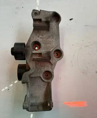 Renault Master III Generator/alternator bracket 117109477R