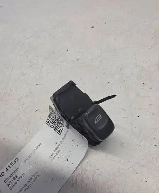 Volvo V70 Electric window control switch 9472275