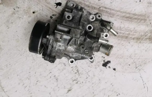 Nissan Qashqai Water pump
