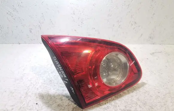 Nissan Qashqai+2 Tailgate rear/tail lights 89071063