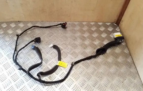 Opel Antara Rear door wiring loom 20980140