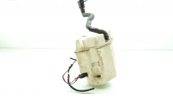 Volvo XC70 Windshield washer fluid reservoir/tank 30784233