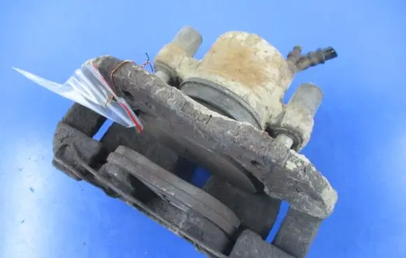 Mazda 3 I Front brake caliper