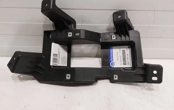 Chrysler Pacifica Fog light bracket 68445692AA