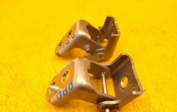 Peugeot 3008 III Front door upper hinge 9850559380 9850559480 9850559580