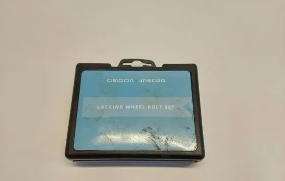 Chery 7 Glove box in trunk