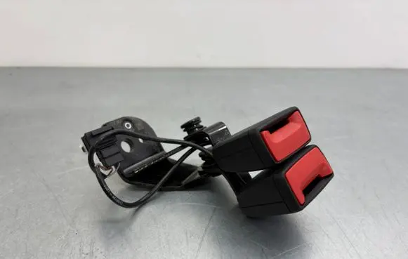 Audi A6 S6 C8 4K Middle seatbelt buckle (rear) 4KD857739