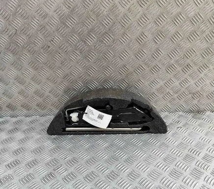 Mini One - Cooper Clubman R55 Lift Jack 6779731 1501930