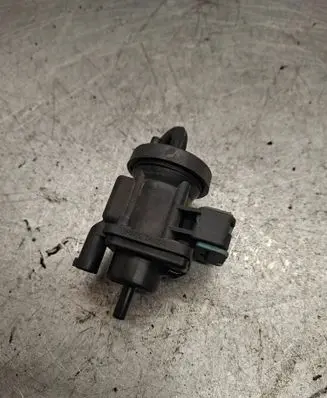 Mercedes-Benz E W211 Turbo solenoid valve 0005450427
