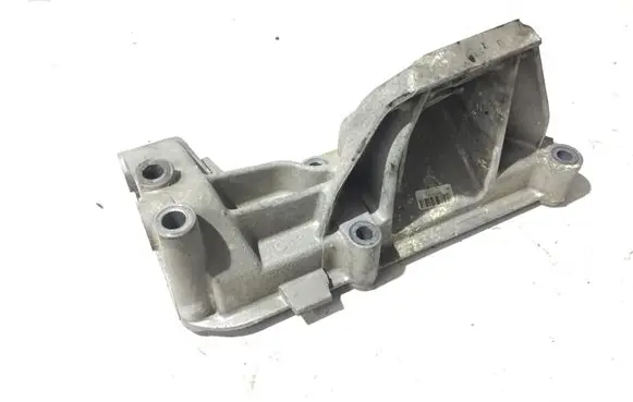 Iveco Daily 6th gen Engine mounting bracket 500376599