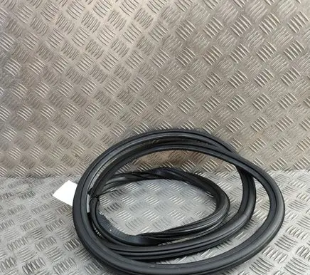 Audi A3 S3 8V Rubber seal front door (on door) 8V5831721A