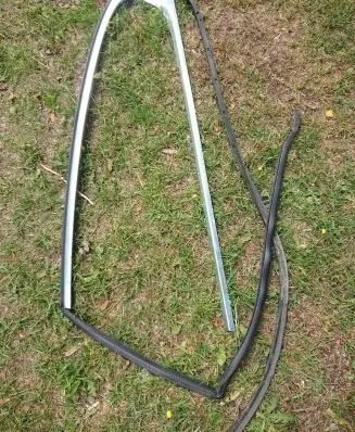 Jaguar XF X250 Rear side glass trim 8X23F255A61