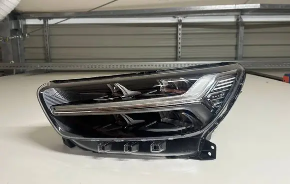 Volvo XC40 Headlight/headlamp 31655635