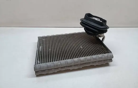 Audi A5 8T 8F Air conditioning (A/C) radiator (interior)