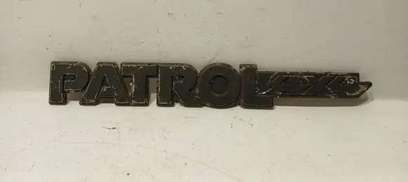 Nissan Patrol Y60 Manufacturers badge/model letters