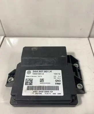 Volkswagen PASSAT B7 Hand brake control module 3AA907801H