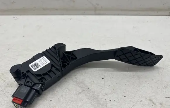 Skoda Octavia Mk4 Accelerator throttle pedal 5Q2723503F
