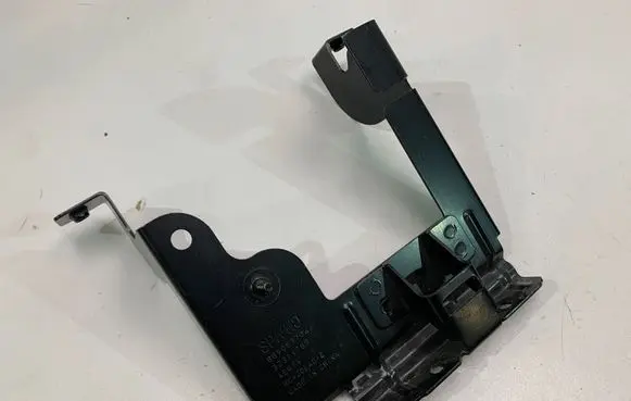 Battery bracket