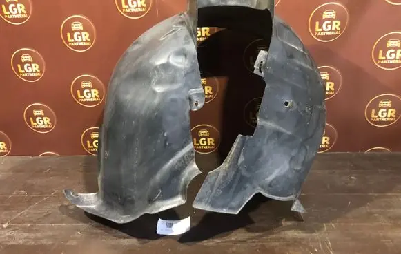 Volvo S80 Front wheel arch liner splash guards 30796324