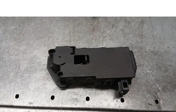 Volvo V50 Holder (bracket) 30716754