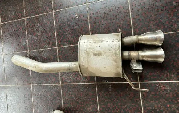 Chevrolet Corvette C7 Rear muffler/silencer tail pipe 82241243