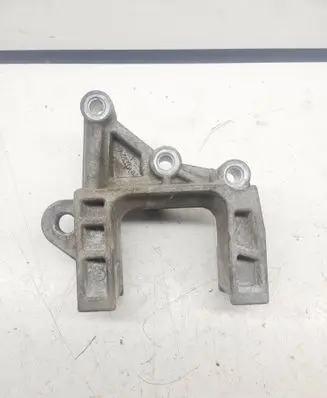 Dodge Grand Caravan Gearbox mounting bracket 04721335AB