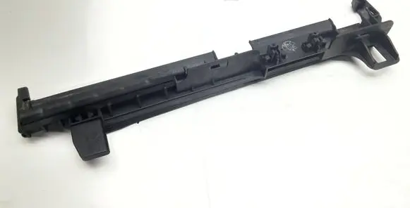 Mercedes-Benz E W212 Radiator mount bracket 0477902903