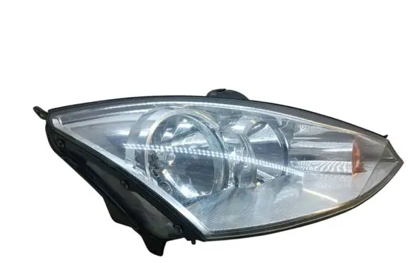 Ford Focus Headlight/headlamp 1ee01019802 Z086101033