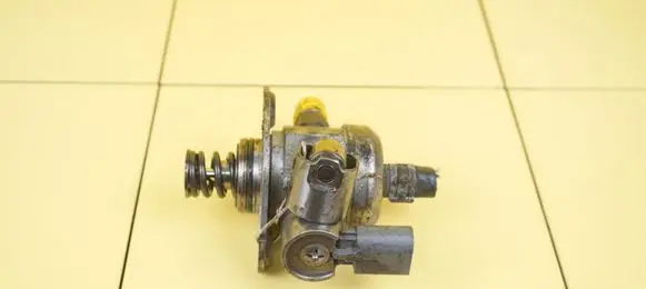 Volkswagen PASSAT CC Fuel injection high pressure pump 06H127025K 22SP6