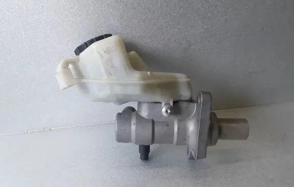 Volvo S80 Master brake cylinder