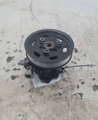 Audi A4 S4 B7 8E 8H Power steering pump