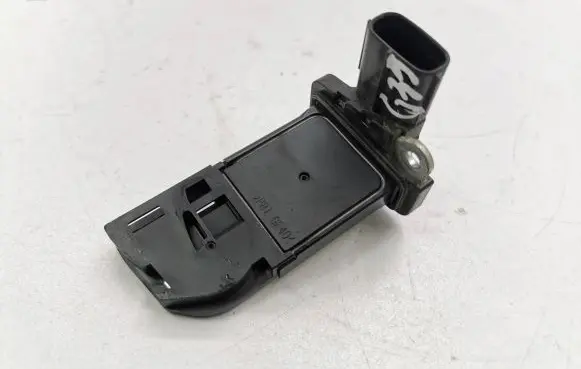 Toyota Auris 150 Mass air flow meter 2220426010